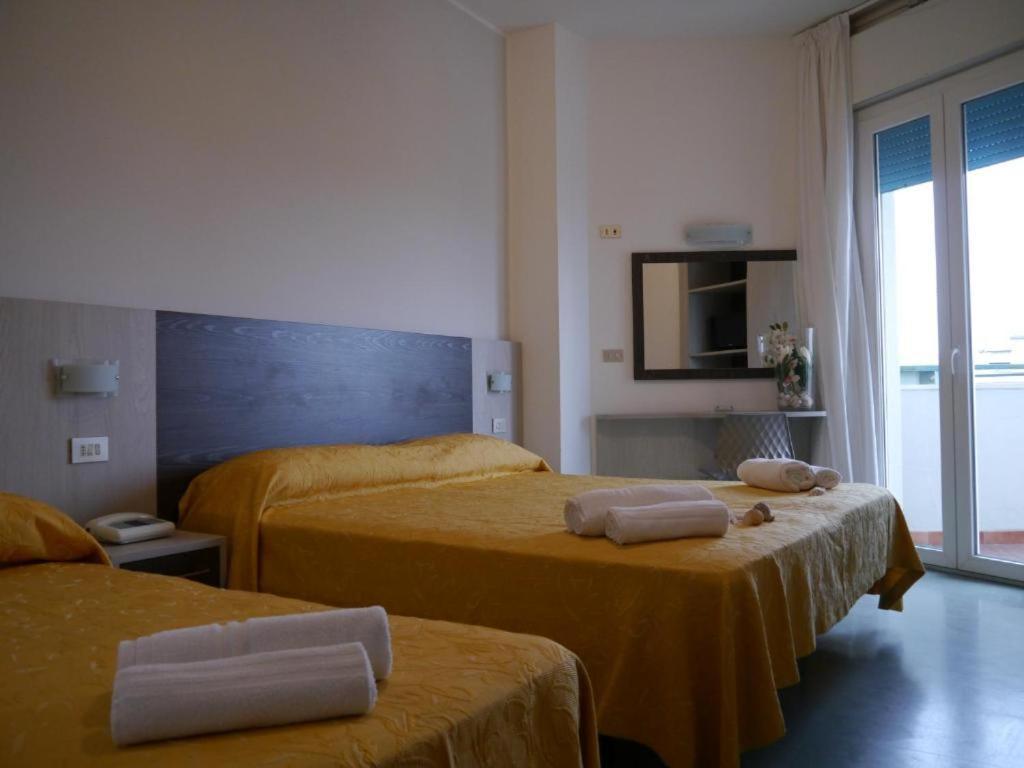 Hotel Monaco - Parcheggio Incluso Min 2 Gg Milano Marittima Ngoại thất bức ảnh