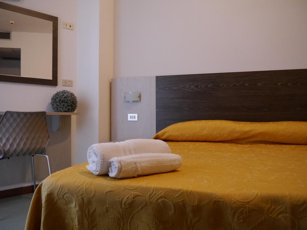 Hotel Monaco - Parcheggio Incluso Min 2 Gg Milano Marittima Ngoại thất bức ảnh