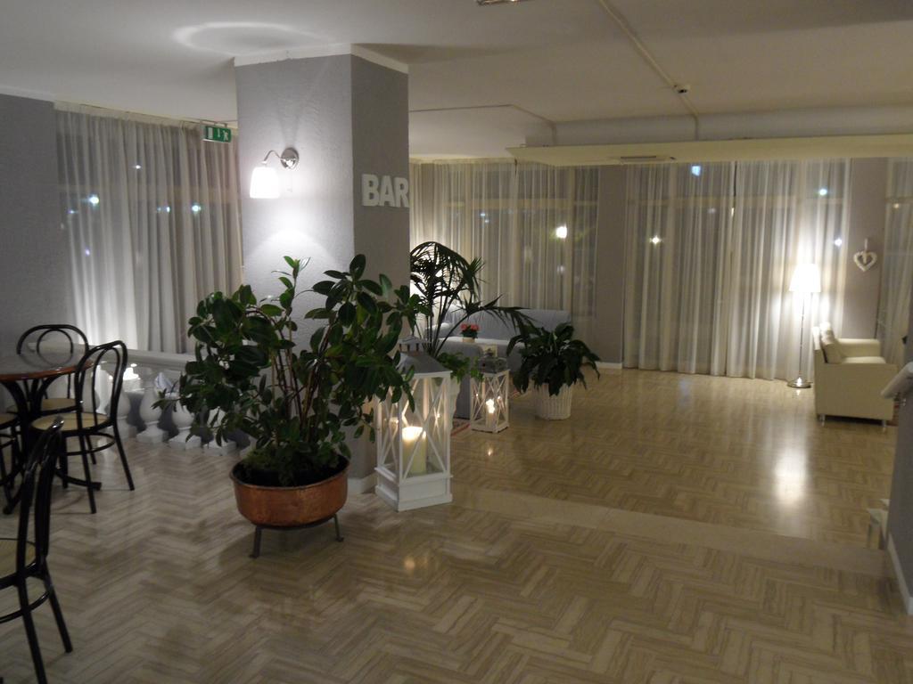 Hotel Monaco - Parcheggio Incluso Min 2 Gg Milano Marittima Ngoại thất bức ảnh